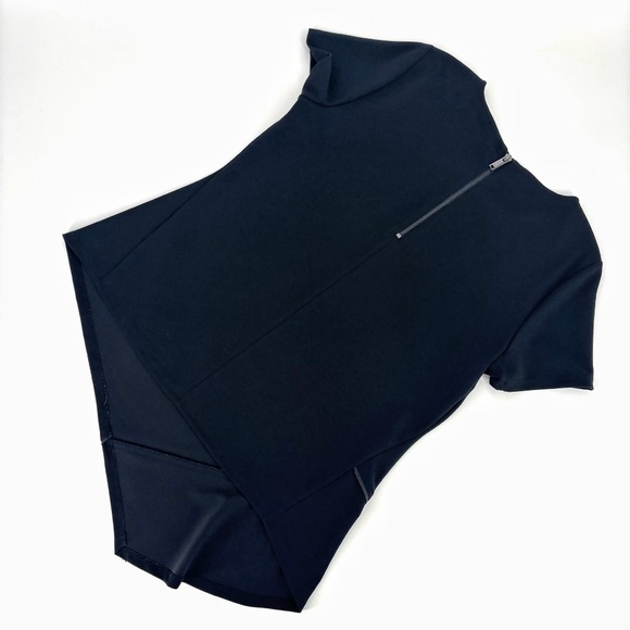 DKNY Black Asymmetrical Hem Short Sleeve Zipper Accent Top, Large - Picture 3 of 17